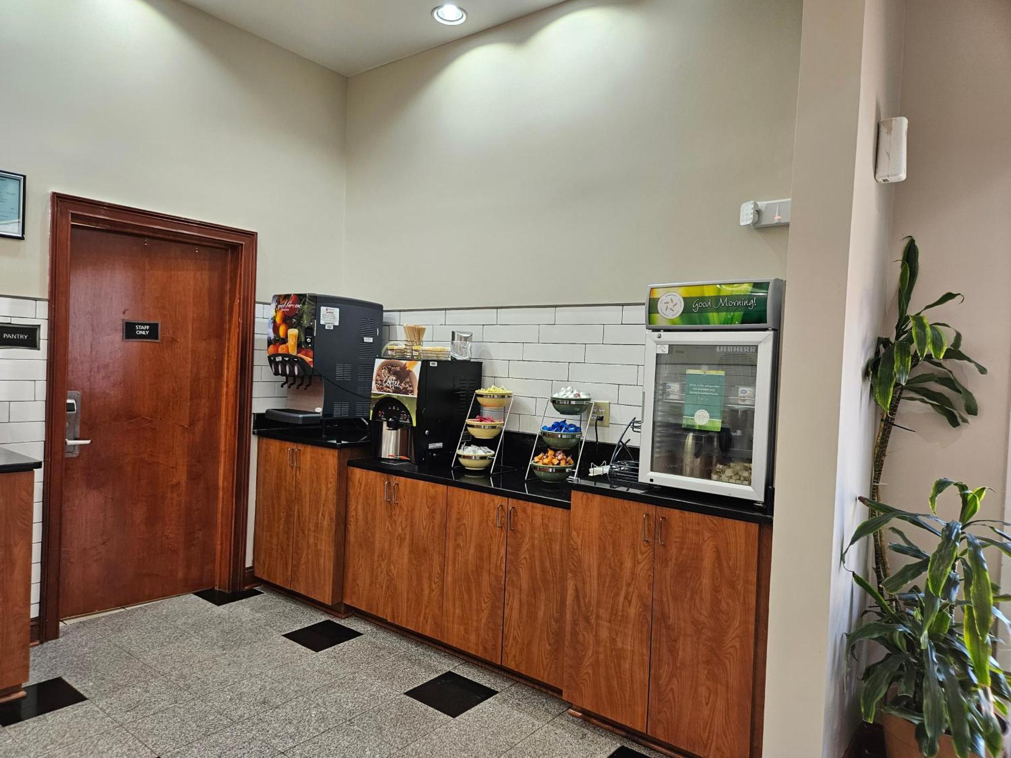 Quality Inn & Suites Greenville I-65 Esterno foto